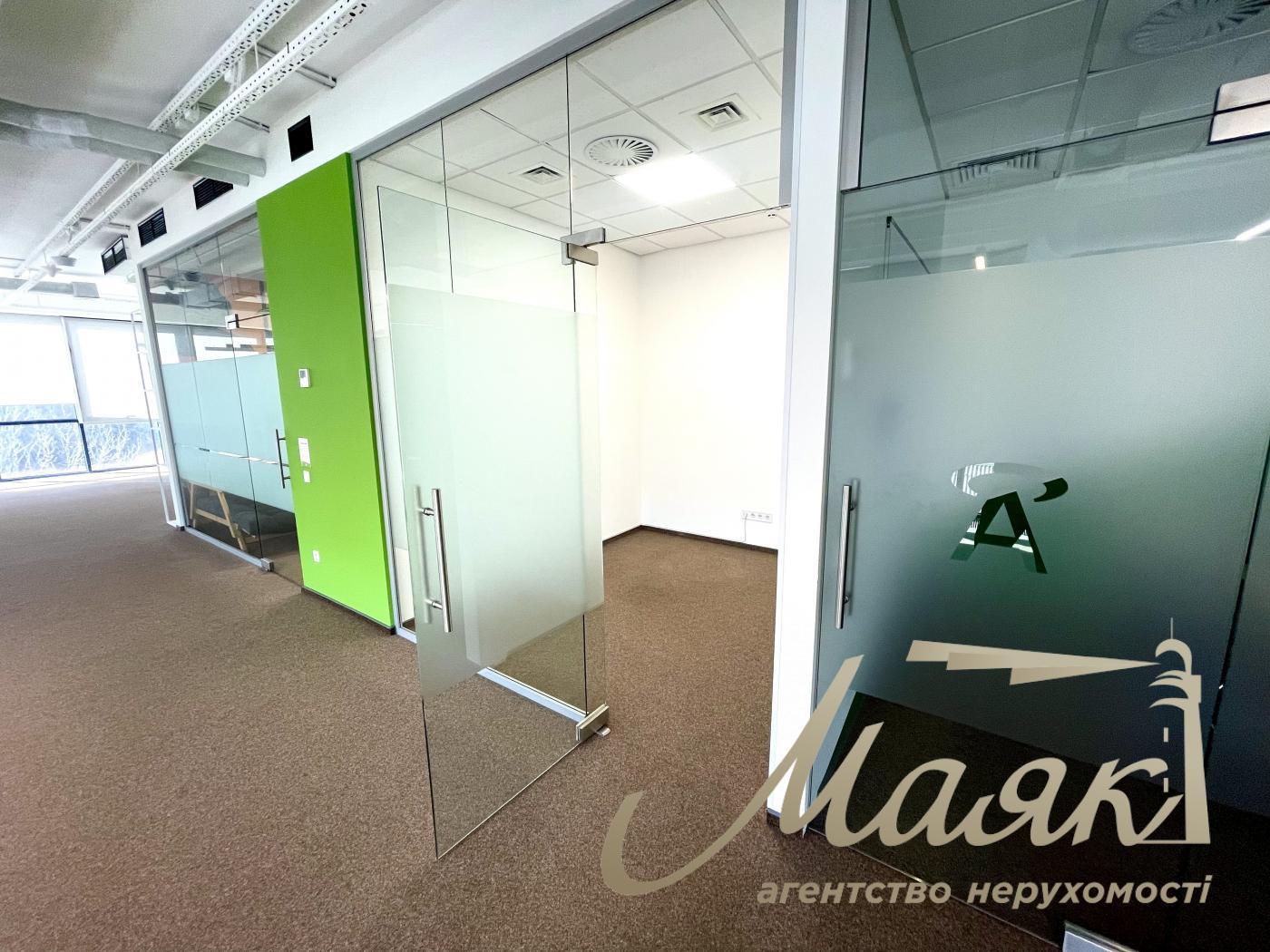 Office for rent 680m2 Kirillovskaya str. Podol m. Kontraktova Ploshchad