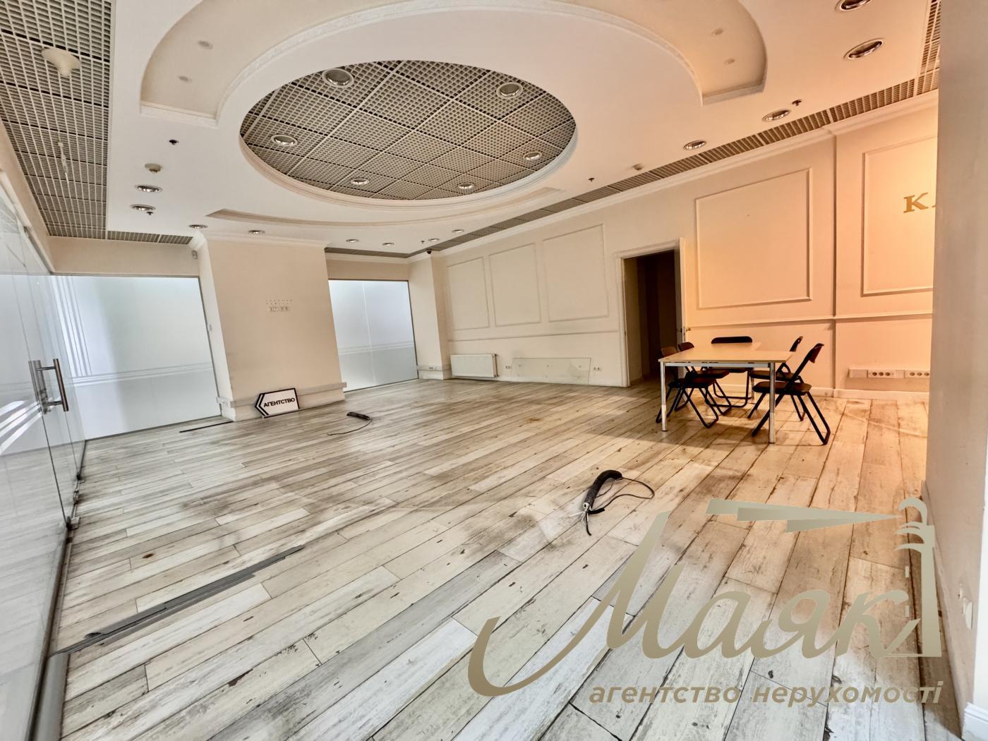 Rental of premises on the first floor of BC Leonardo, Bogdana Khmelnitskogo str.