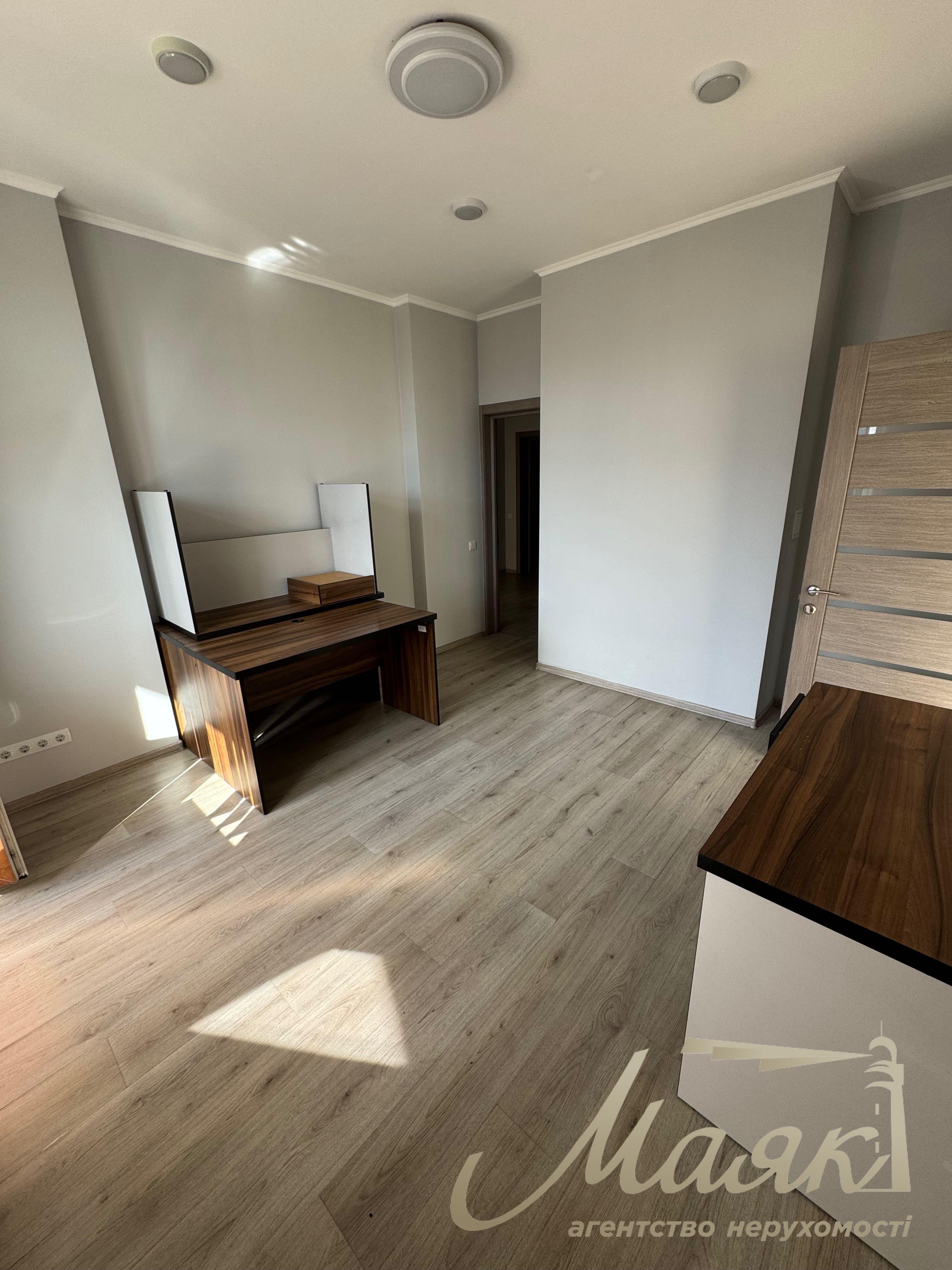 Аренда офиса 111м2 по ул.Антоновича 103, Центр.