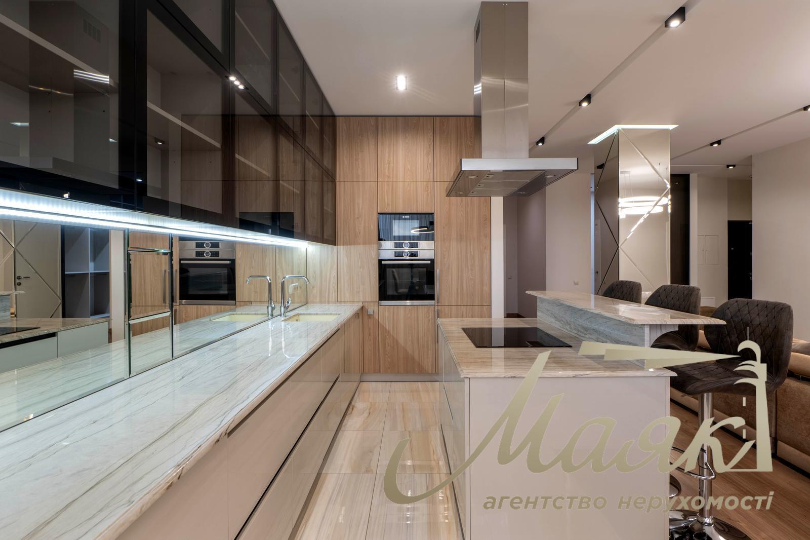 Оренда 4-х кімнатна квартира в ЖК Новопечерські Липки, Печерський район.