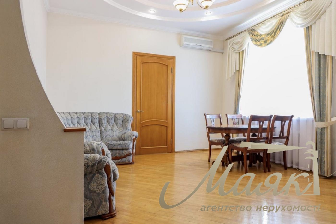 Аренда 3к. квартиры, ул. Антоновича (Горького), 4/6, Центр