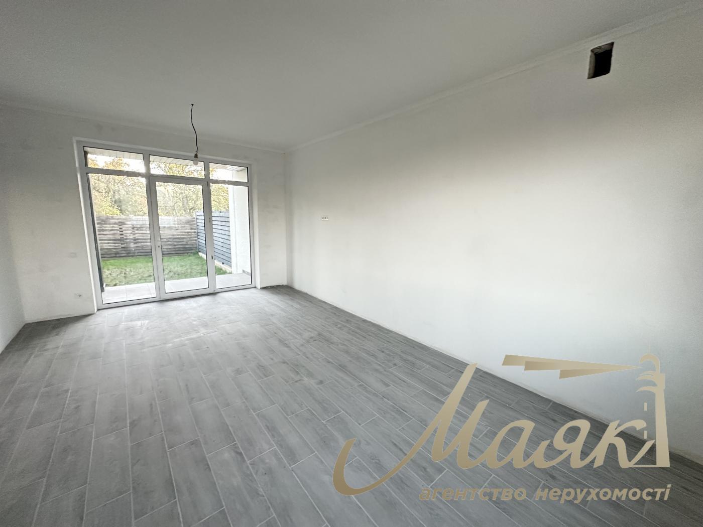 Sale 90m2 Duplex, Starye Petrovtsy, Zhovtneva st.