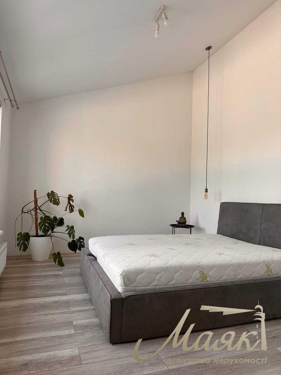 Rent a modern house-duplex 120m2 in Krukivshchyna 15 minutes to the subway