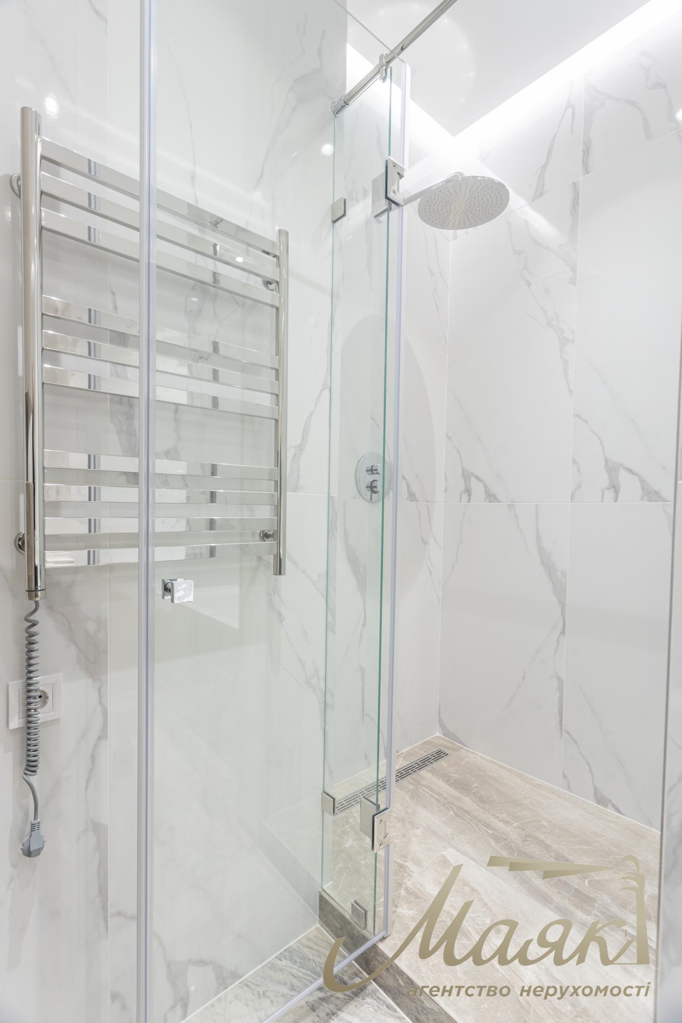 Продаж 4-кімнатної квартири 180 м² в ЖК "Новопечерські Липки", Драгомирова 15Б, Печерський район, Київ.