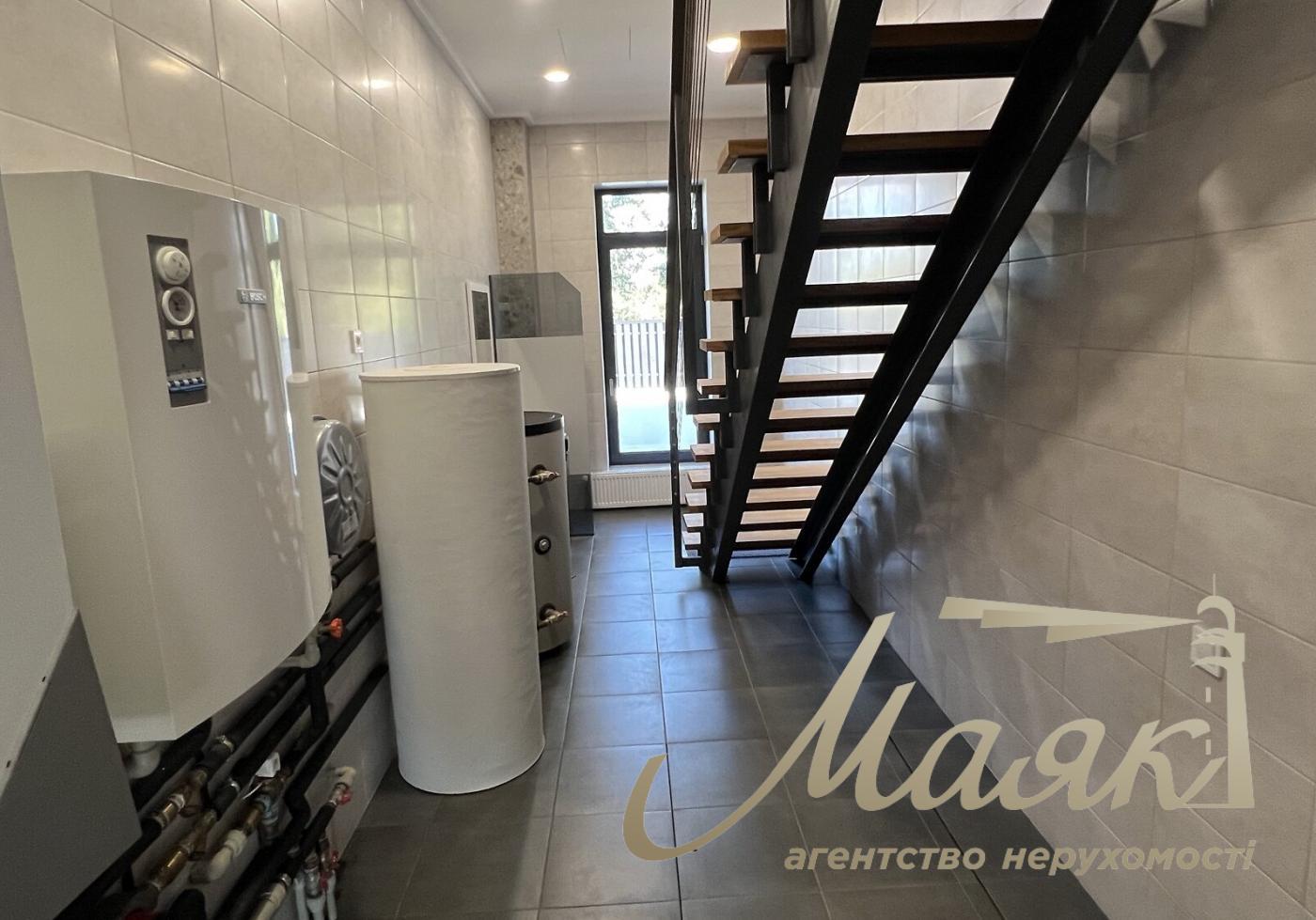 Продаж 1 поверхового будинку 400м2, Козин