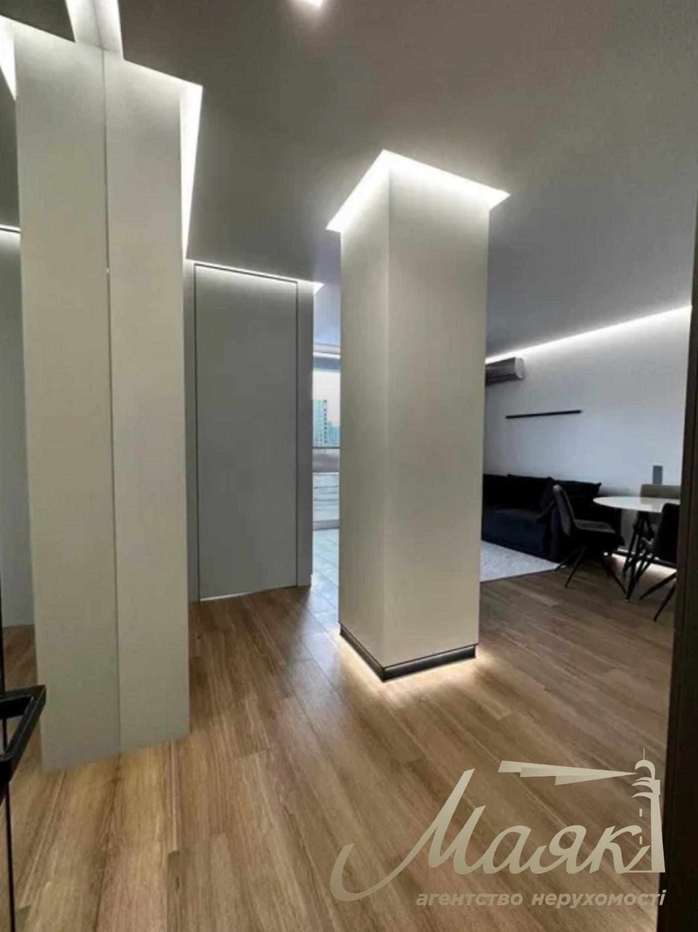 For sale view apartment 50m2 in the LCD "French Quarter 2" str. Predslavinskaya with a view of Pechersk.