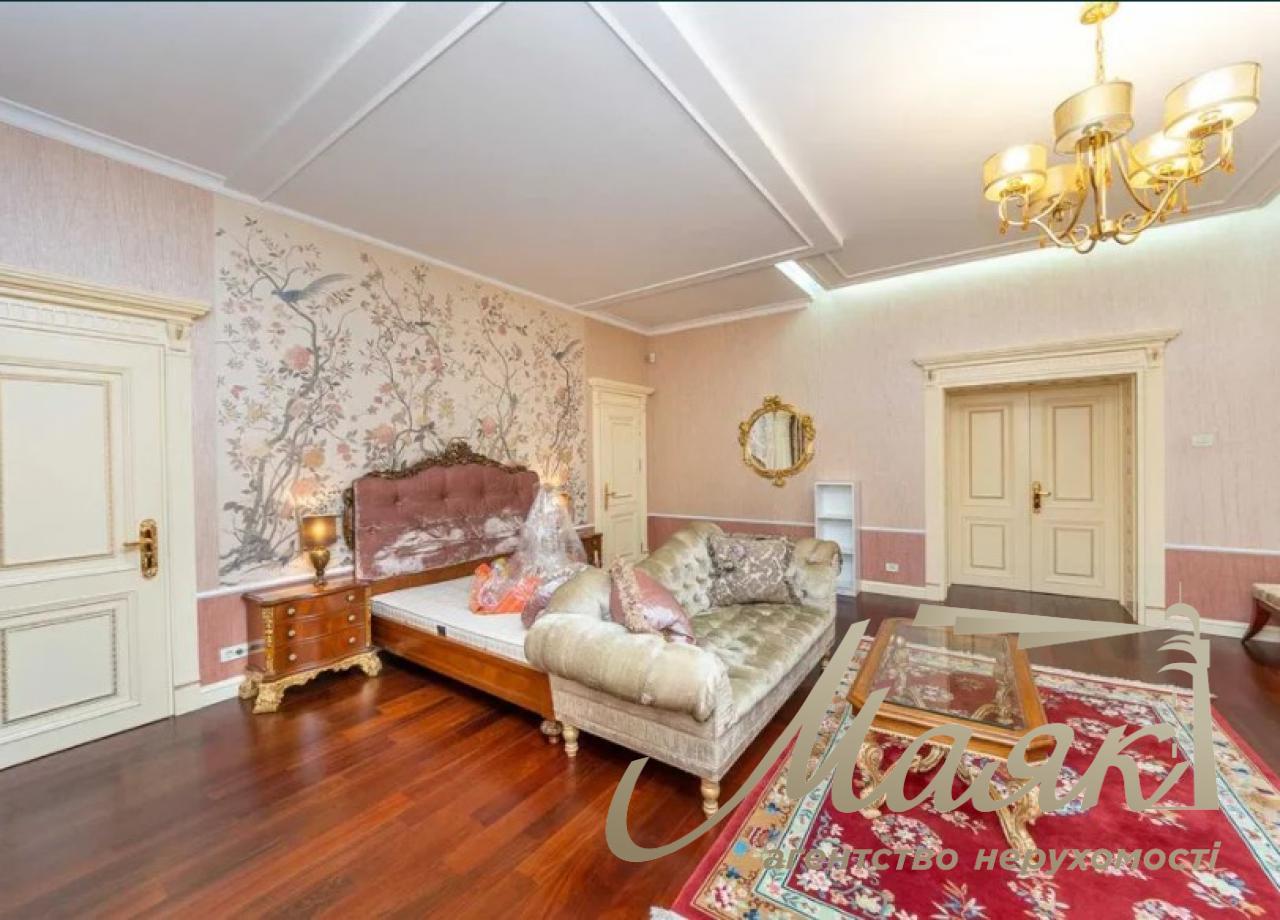 Продаж 3-х кімн. квартири, 278 м2, на вул. Городецького