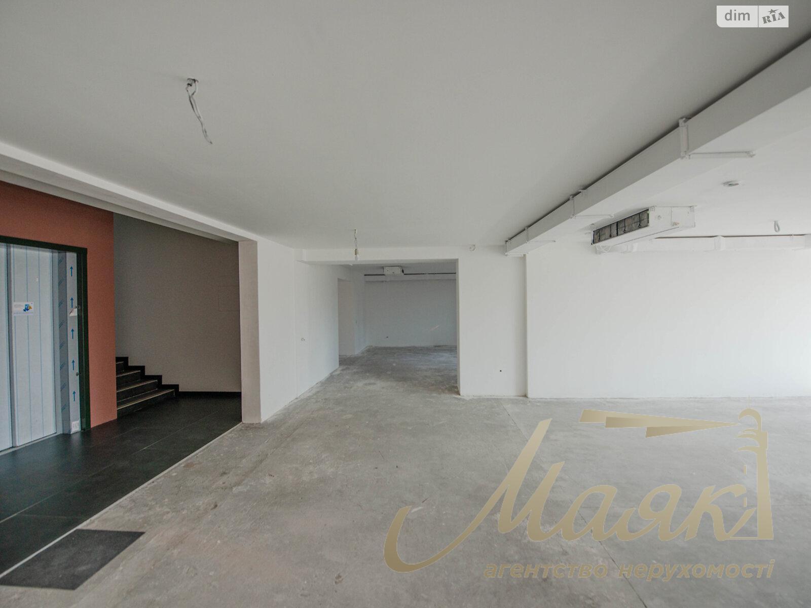 Office for rent 2109m2 on Saksaganskogo street 53/80, Center