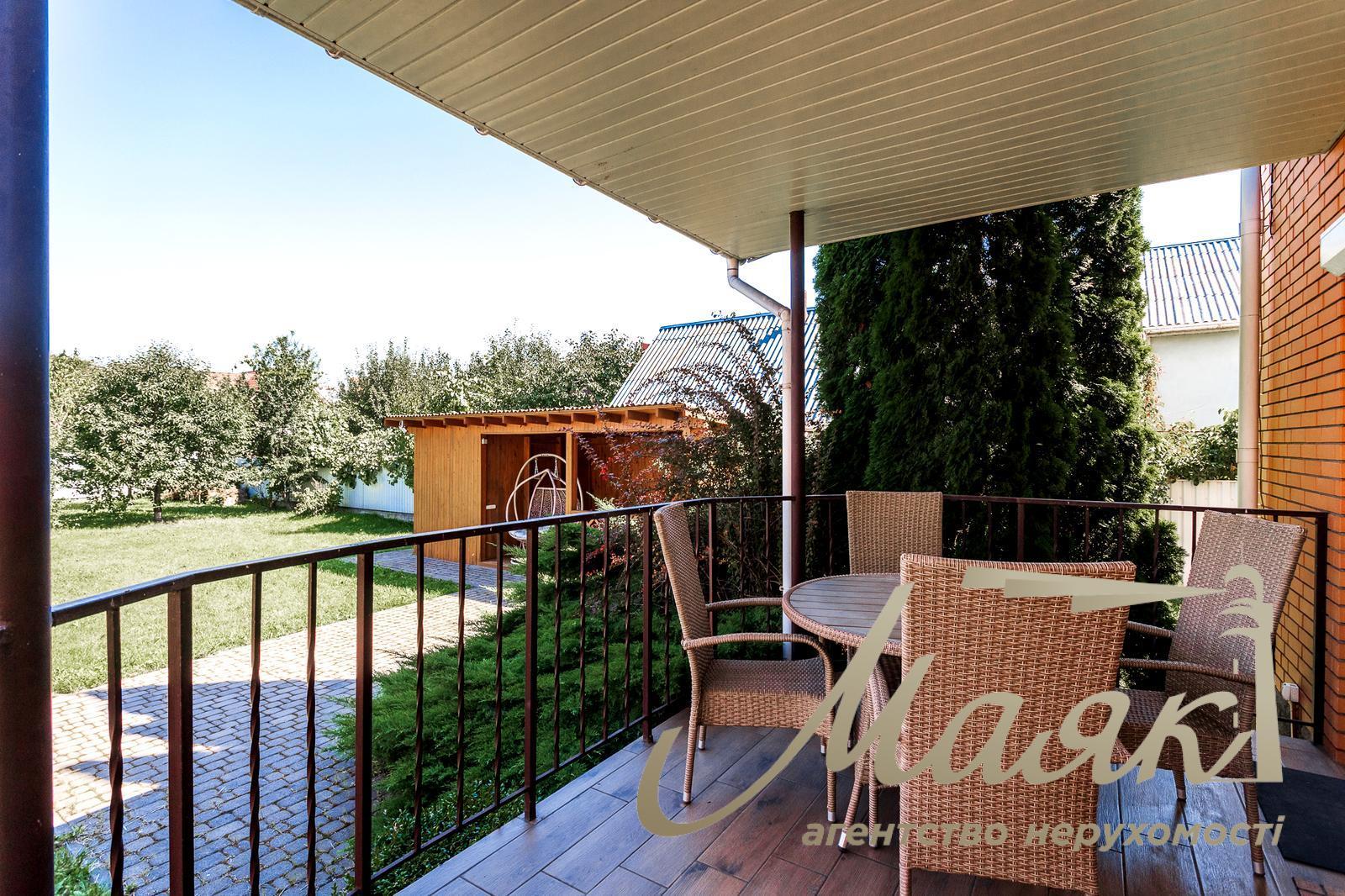 Продаж будинку 233 кв.м. у с.Хотів