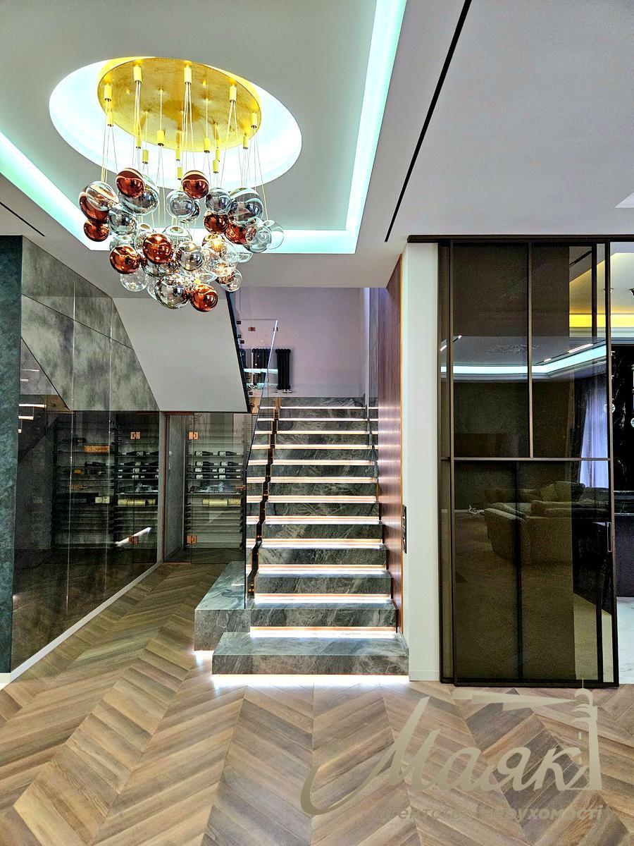 Оренда будинку 340 кв.м зі своїм берегом с. Романків