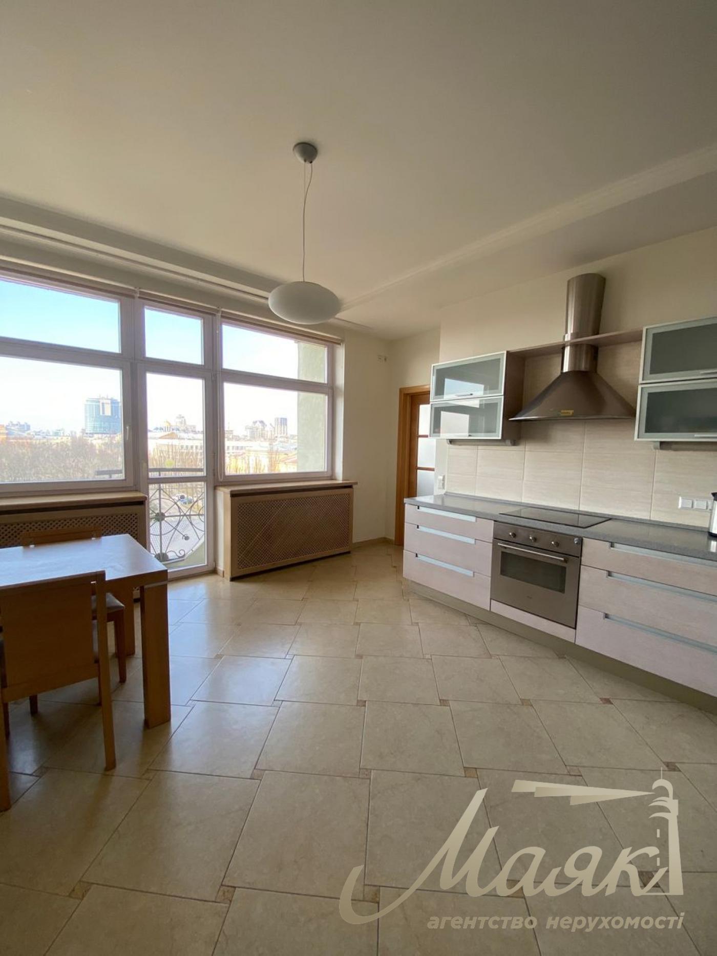 Оренда офісу 216 м2 на бульвар Тараса Шевченка, Центр