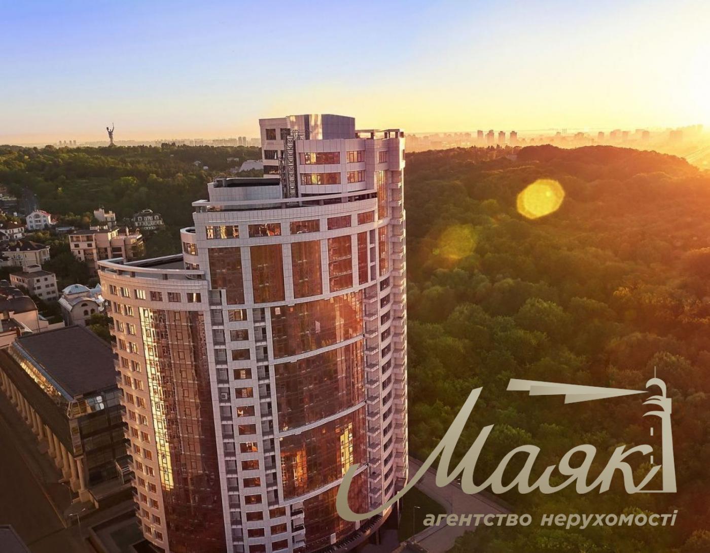 Продаж 4-кімнатної квартири 122м2 у ЖК Busov Hill