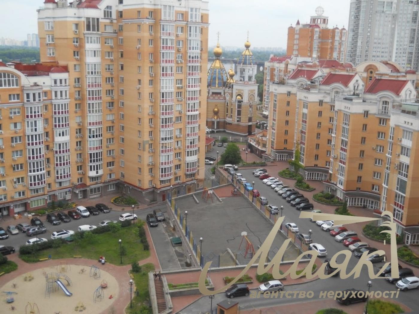 Продаж трирівневого панорамного пентхауса 327м2 в Оболонських Липках, проспект Івасюка, Оболонь