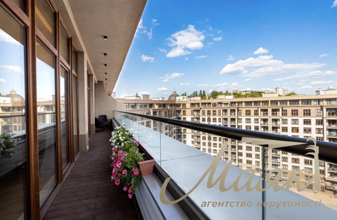 Оренда унікальної 2-кімнатної квартири (75 м²) у ЖК «52 Перлина/Печерськ Плаза» з терасою площею 17 м²