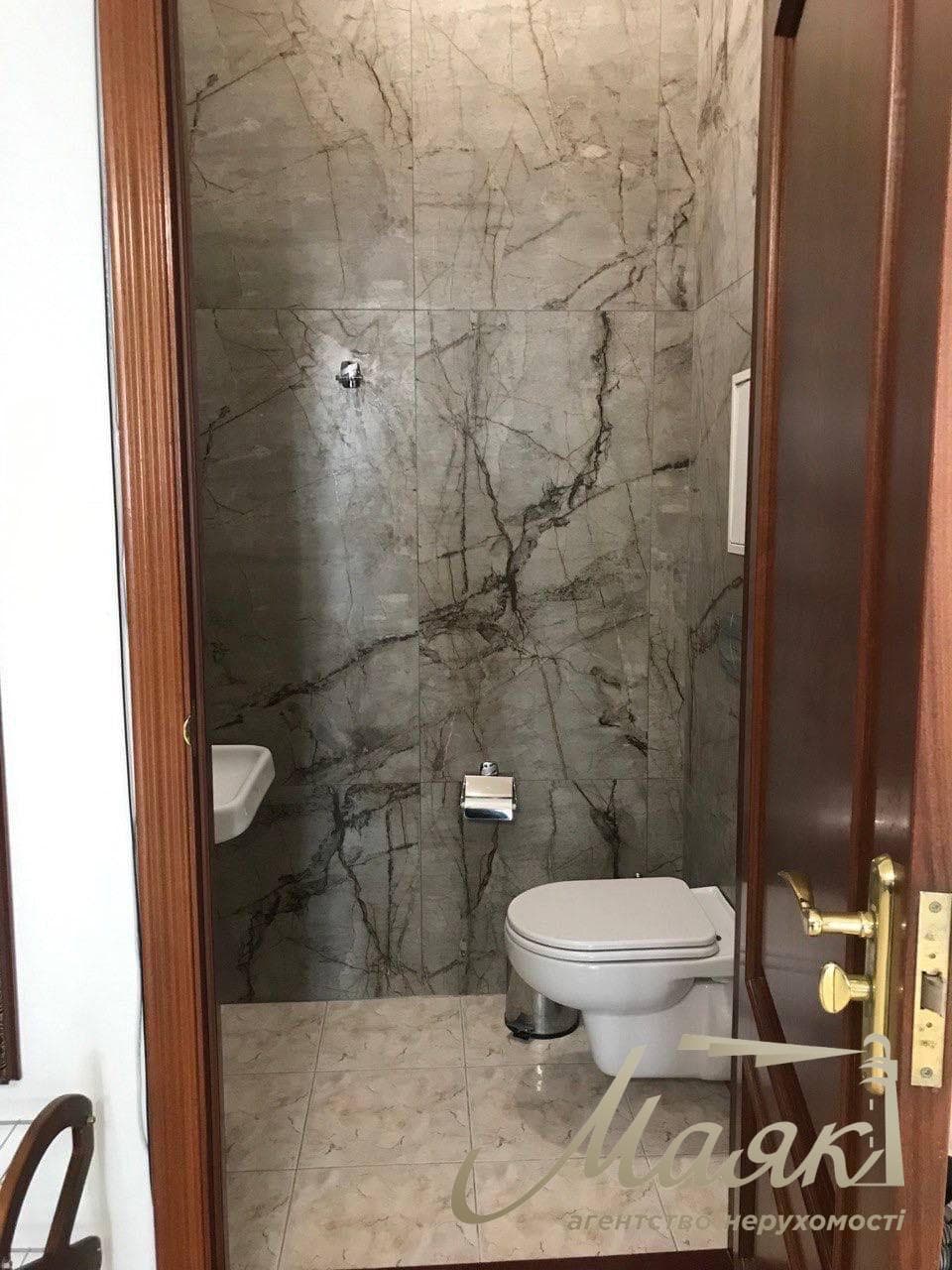 3-room apartment for rent at 12E Ivasyuka Ave., Obolonska Embankment.