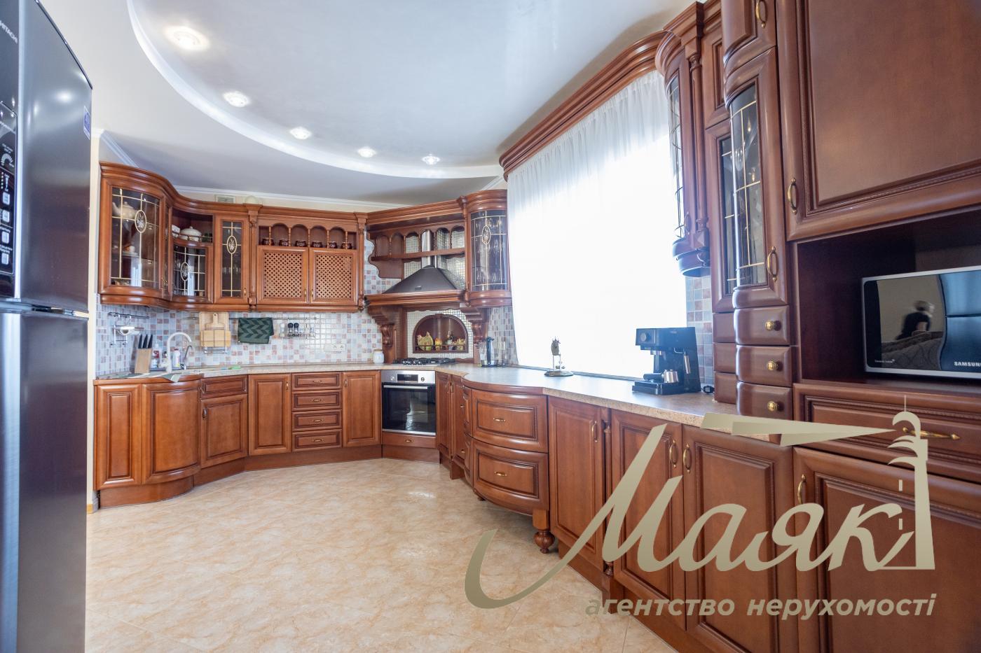 Продаж будинку Березівка, купити будинок в Березівці, будинок житомирское направавление купити, будинок з басейном купити Київська область