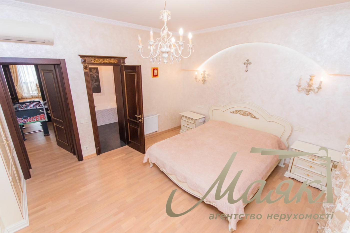 Продажа дома 280м2 на 15 сотках в Хотове., Авторский ремонт.