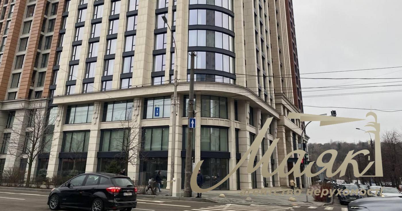 Аренда фасадного помещения 220м2 в ЖК Atlantic Residences Фасад Оренда