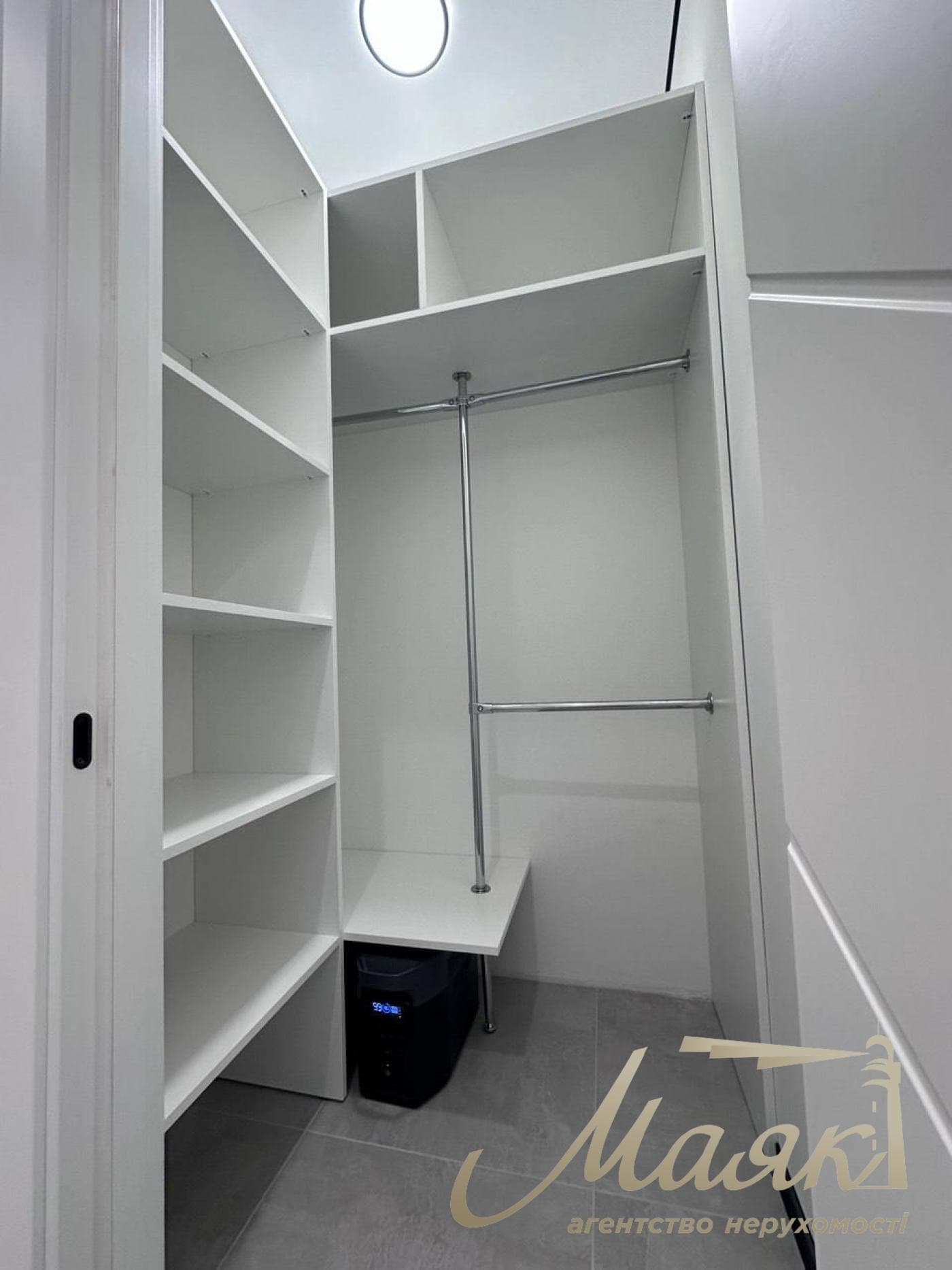 For sale 3-bedroom apartment in LCD New England