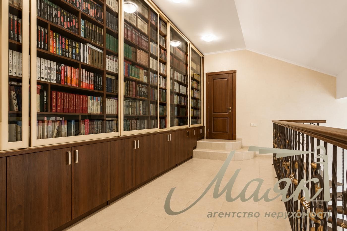 Sale of house 420 m2 in elite KG Solnechnaya Dolina, Romankov