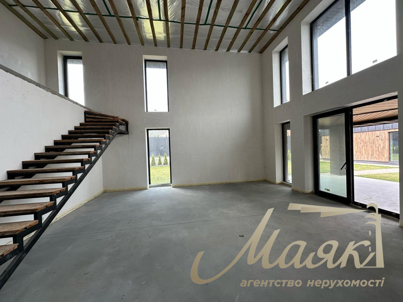 Продаж будинку в Ірпені, в закритому котеджному містечку Стоянка-2, з охороною і відеоспостереженням.