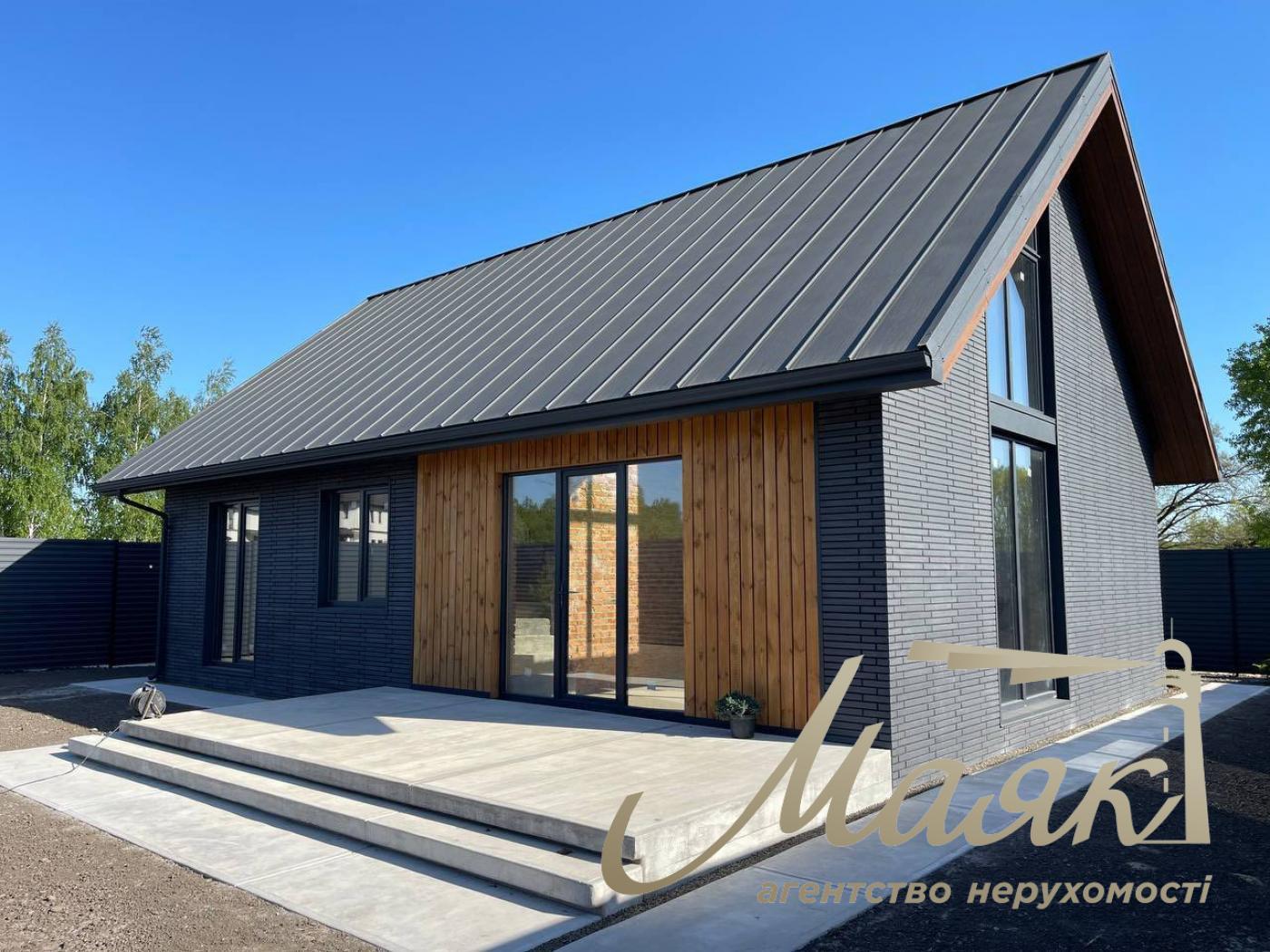 For sale house in a residential complex with. Ivankovichi