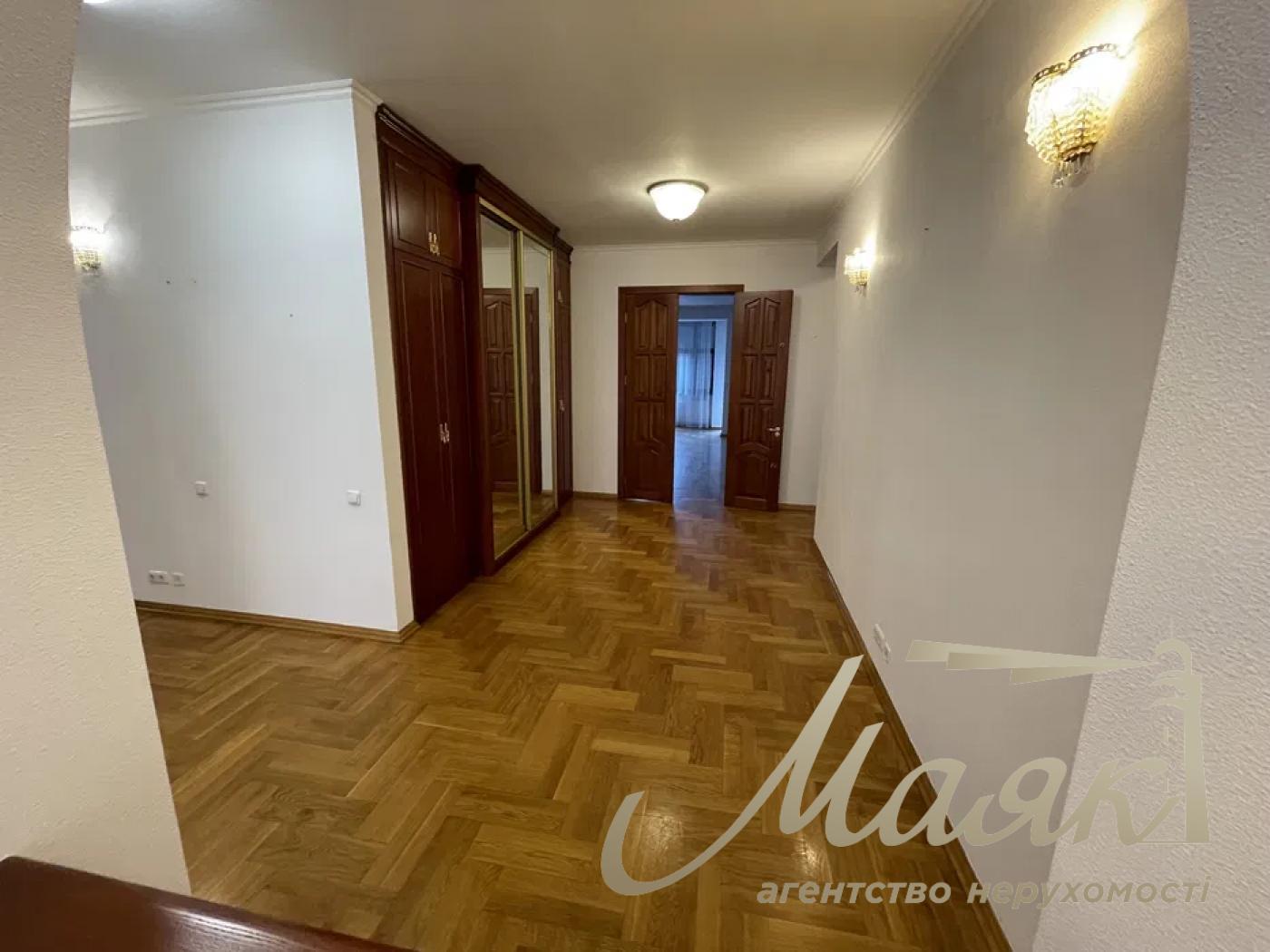 Оренда 4к квартири (217м²) по вул. Паторжинського 14, Центр