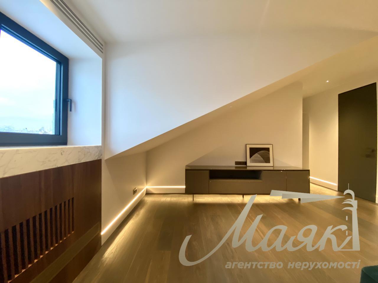 Продажа  апартаментов в историческом центре ул. Богомольца 278м2