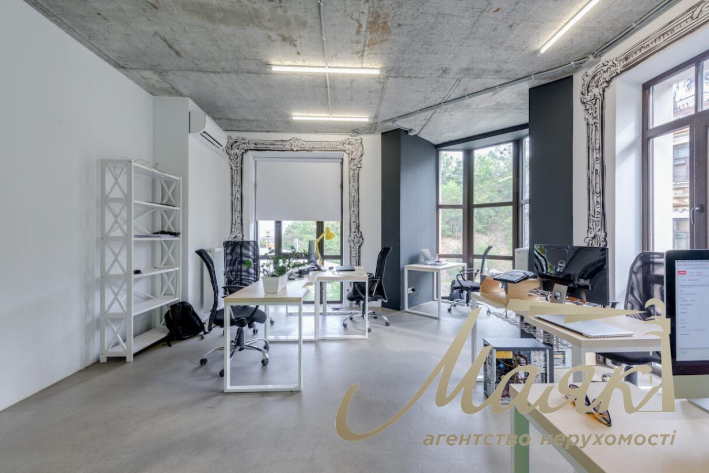 Rent office 130 sq.m. on Vozdvizhenska street 51, Podol