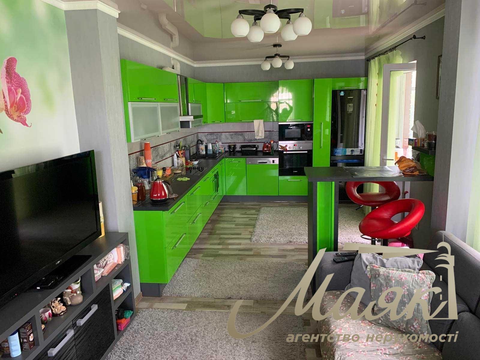 For sale house 238m2 in Kiev with. Chapaevka / Vita-Litovska, Goloseevsky r-n.