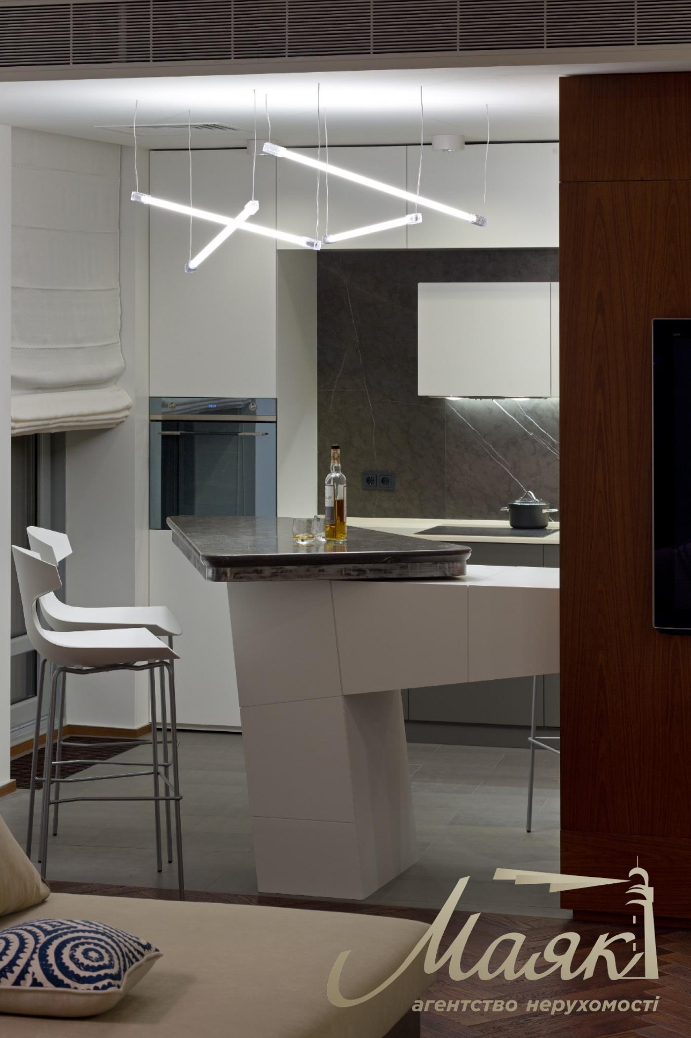 Продаж 3-кімнатної квартири ЖК Рів'єра Ріверсайд, вул. Раїси Окіпної