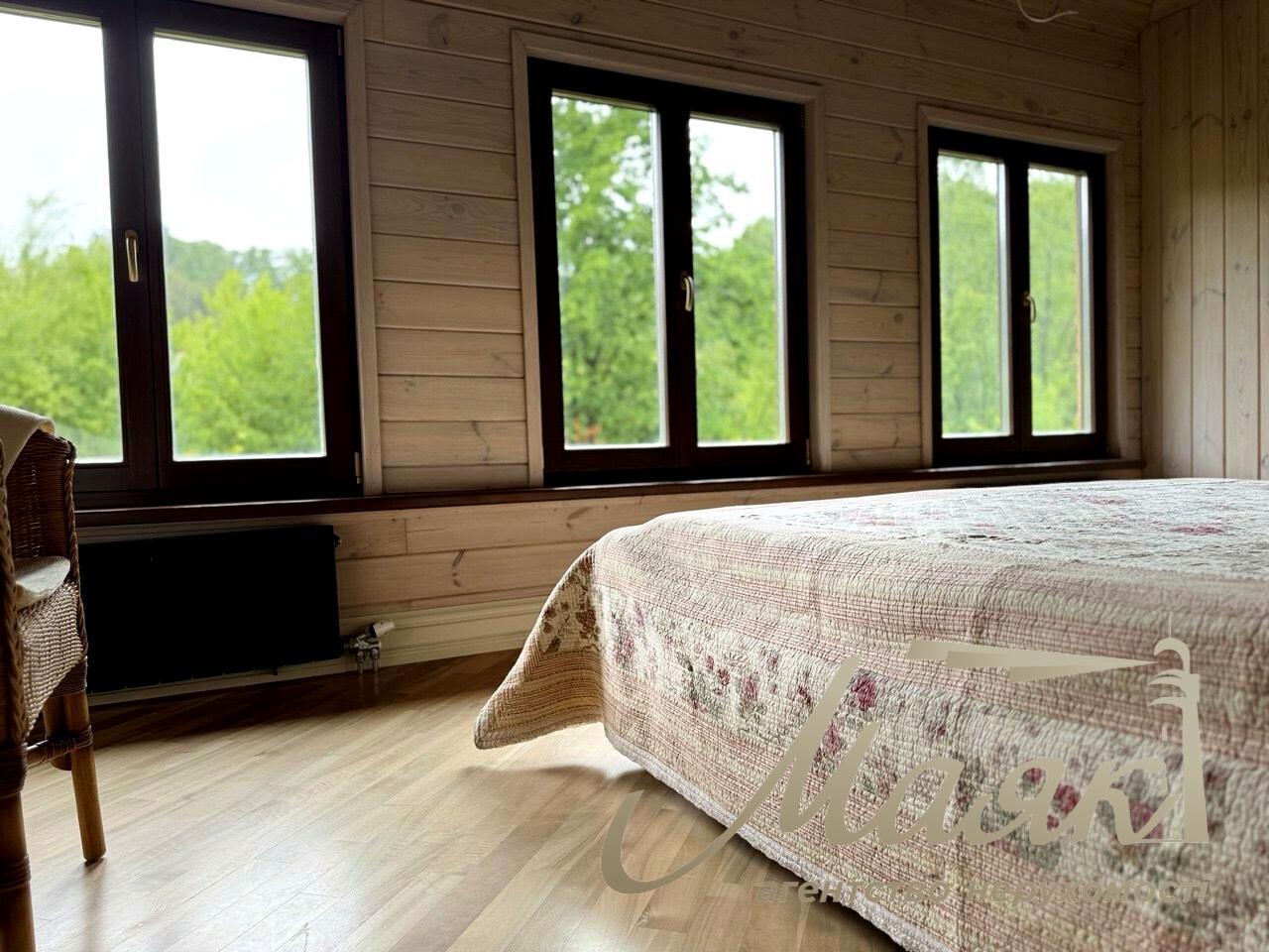 Оренда двоповерхового будинку 120м2 поруч із лісом у с. Великі Дмитровичі