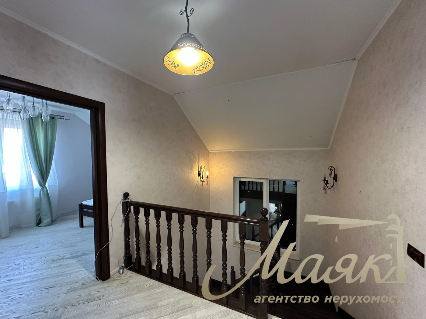 Продаж будинку з ремонтом у лісі Ірпеня. Район Адмірала