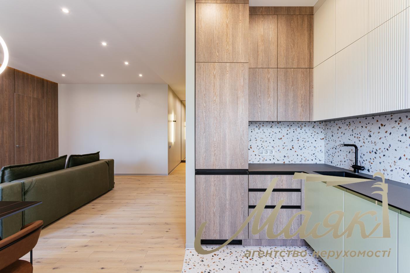 Продаж 3х-кімнатної квартири 86 м2 в ЖК "ЖК RESIDENT Concept House" Володимирська 86а, Київ