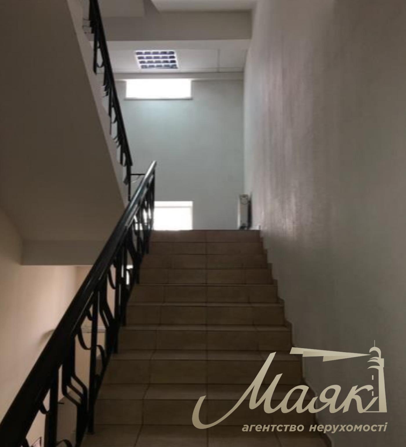 Продаж бізнес-центру на Подолі, вул. Ігорівська 14-А