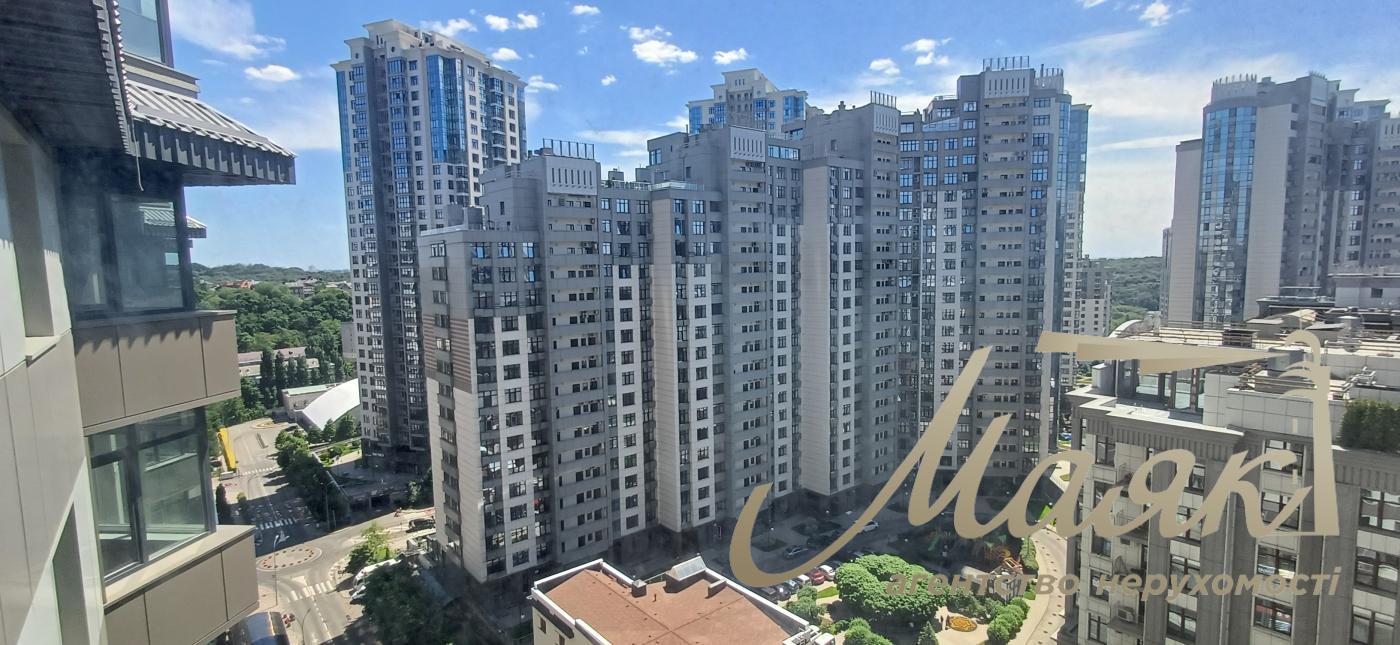 Sale of 3-room apartment (100m2) in residential complex Delmar