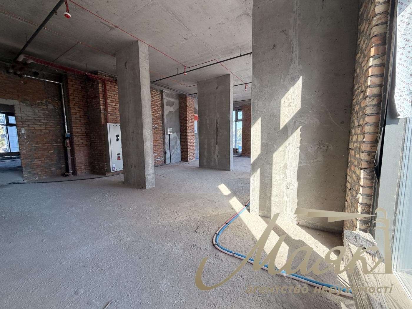 Продаж об'єднаного комерційного приміщення у ЖК «Метрополіс» (352,32 м²), Теремки