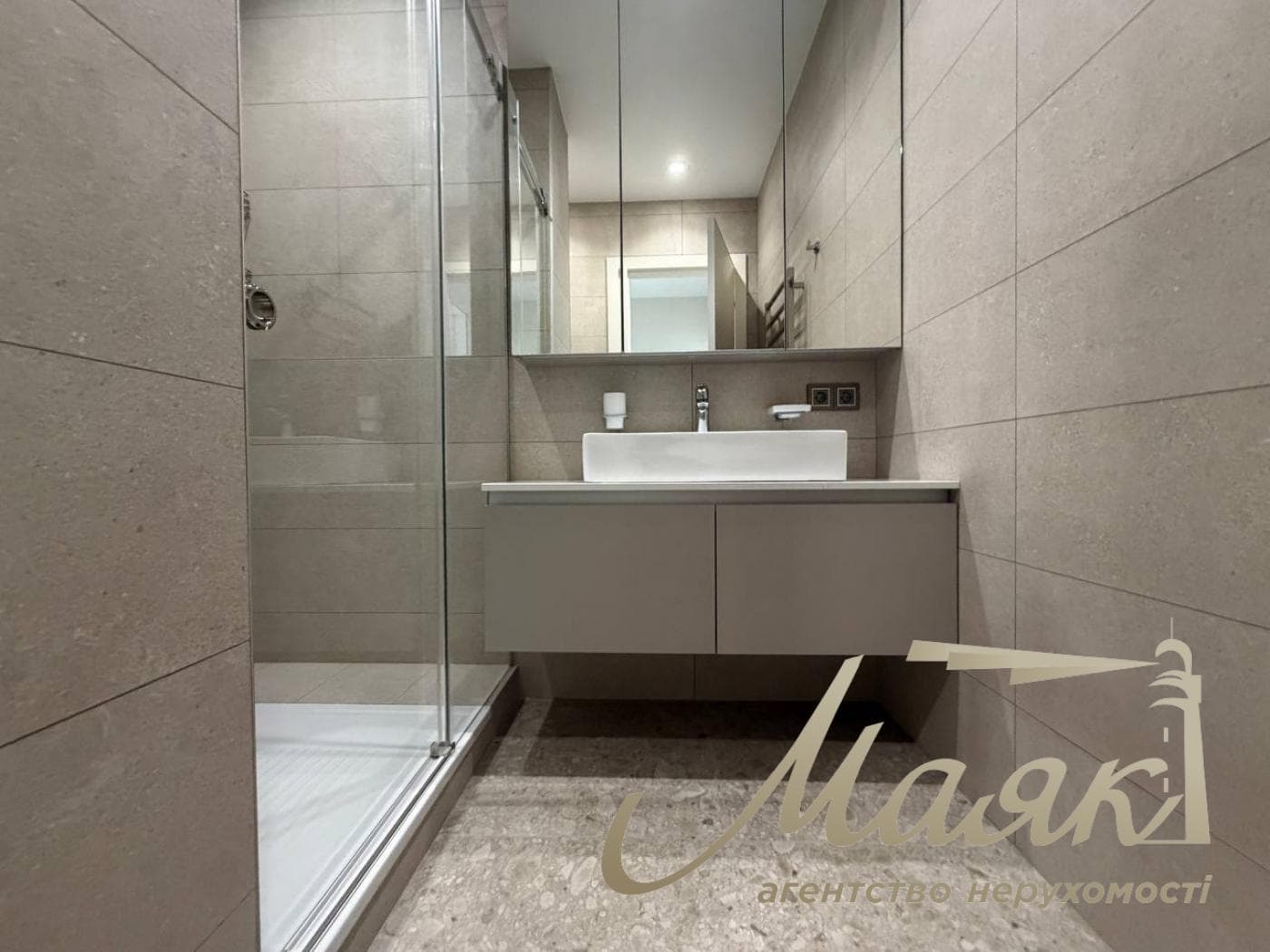 4-room apartment for rent in the Atlantic Residences complex, 118 Antonovycha St., Downtown.