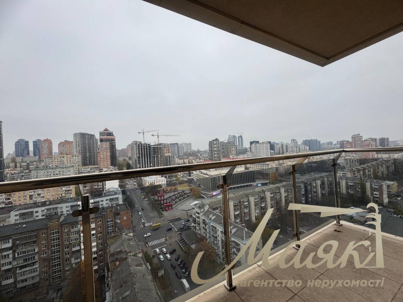 Продаж квартири 97м2, ЖК Володимирський