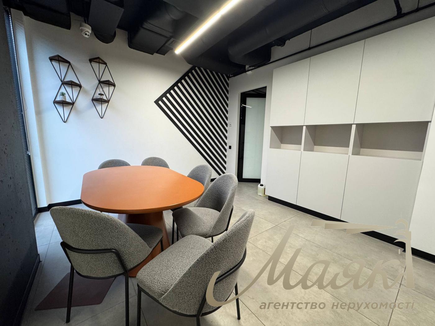 Оренда офісу 418м2 у БЦ класу А, вул.Красилівська, Голосіївський район.