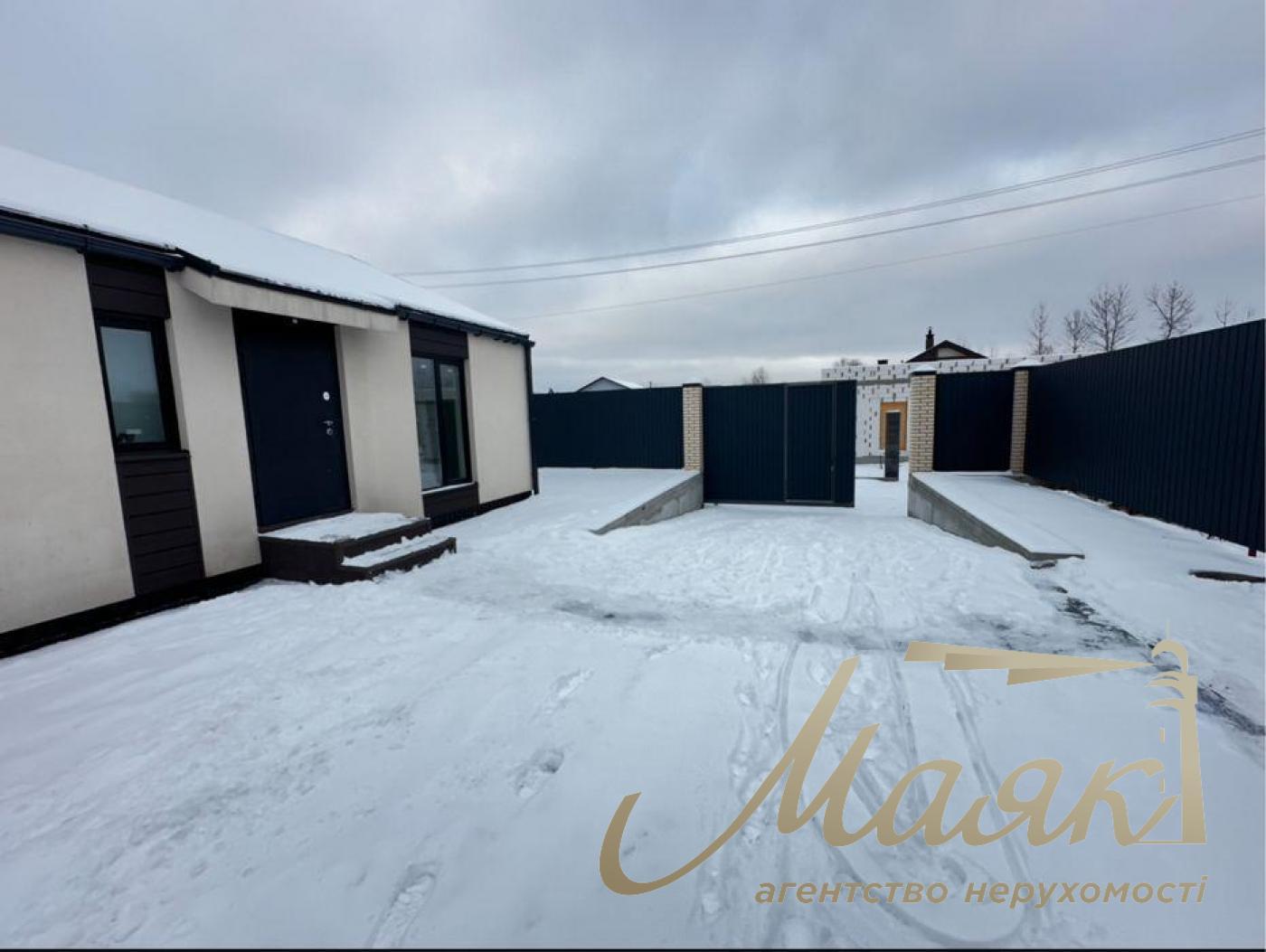 Продаж будинку 102 кв.м. Площа ділянки - 5,15 соток. Осокорки. Своя ділянка.