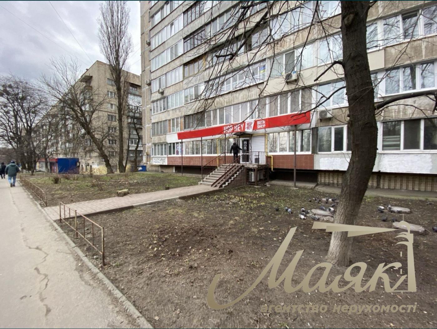 Sale of facade premises 76m2, in the center of Kyiv, Lipkovskogo st., 27/5.