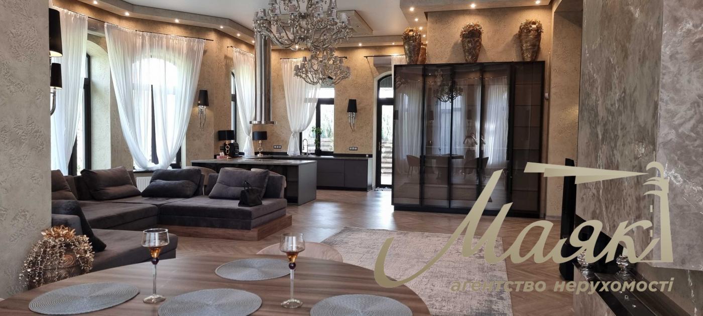 Оренда одноповерхового будинку 250 м² в с. Віта-Поштова в марокканському стилі, Київська область