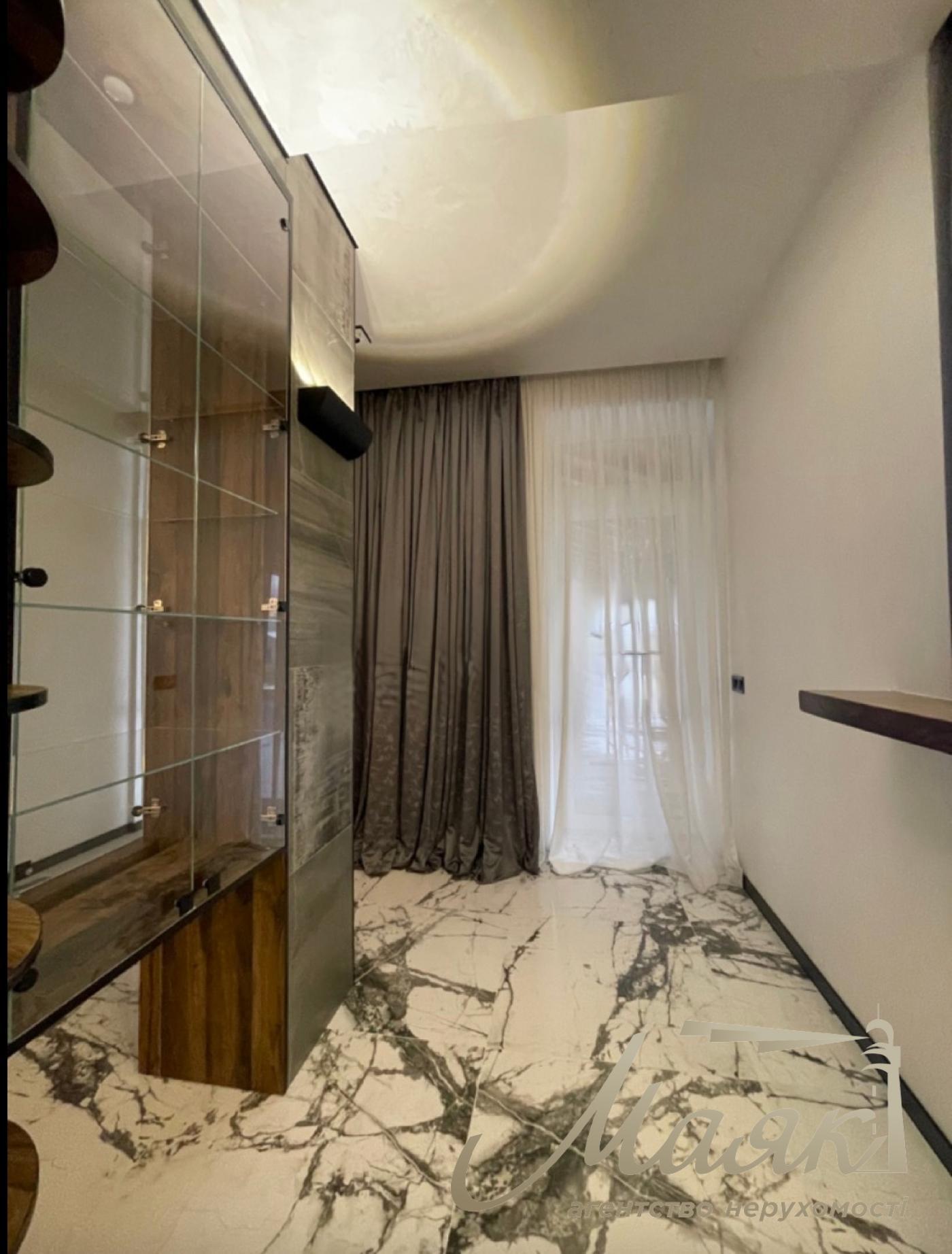 Продажа дома 400м2 в с.Плюты