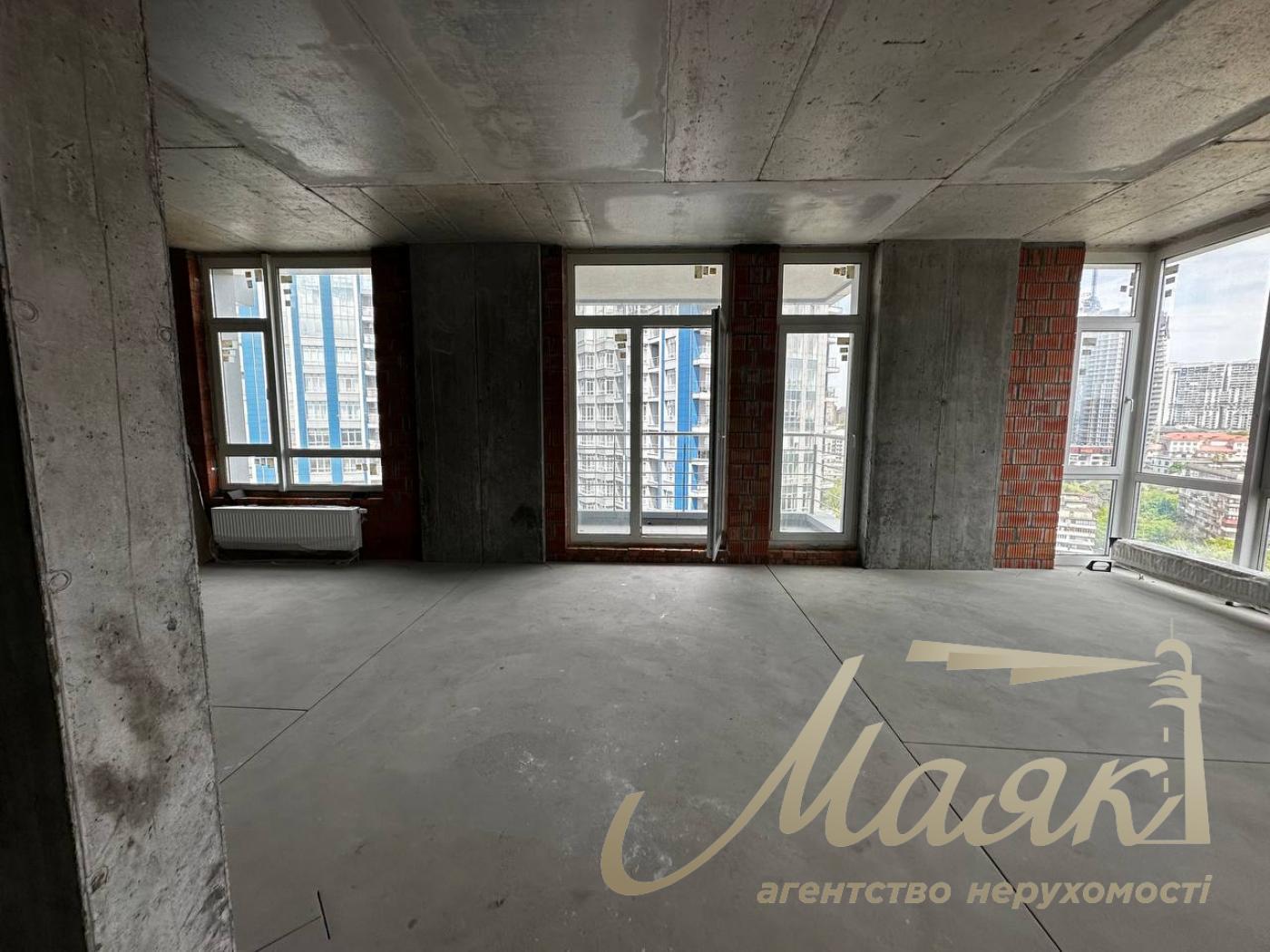 Sale of 4-room apartment 177m2+terrace in residential complex “Central park”