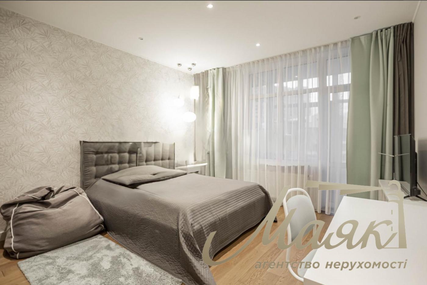Rent spacious 6-room apartment 290m2 in LCD "Novopecherskie Lipki", Dragomirova St., Pechersk district