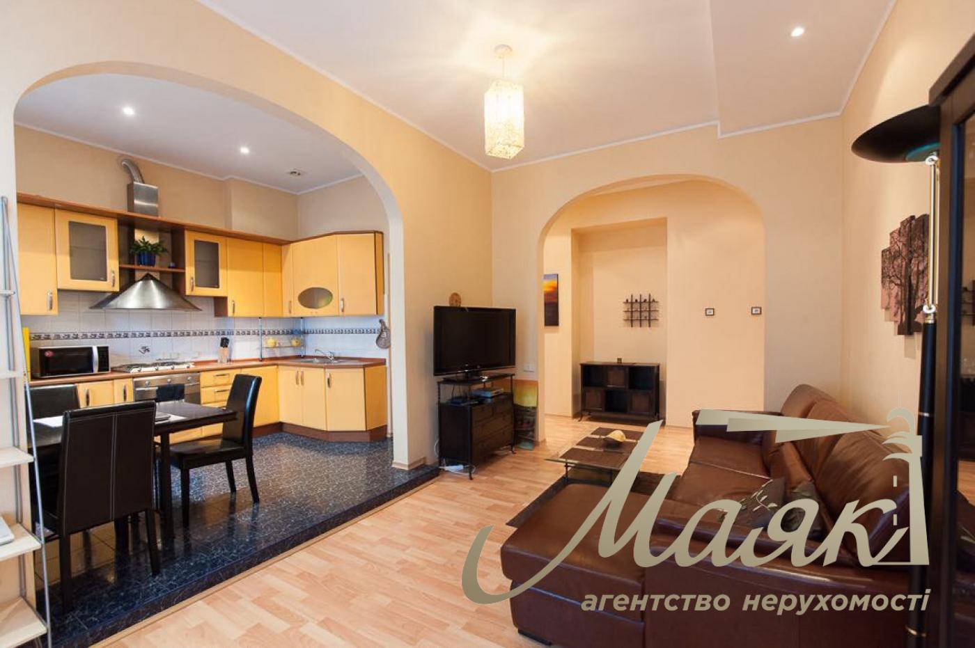 Аренда 2к. квартиры пл. 'Гетьмана Скоропадского, 17А