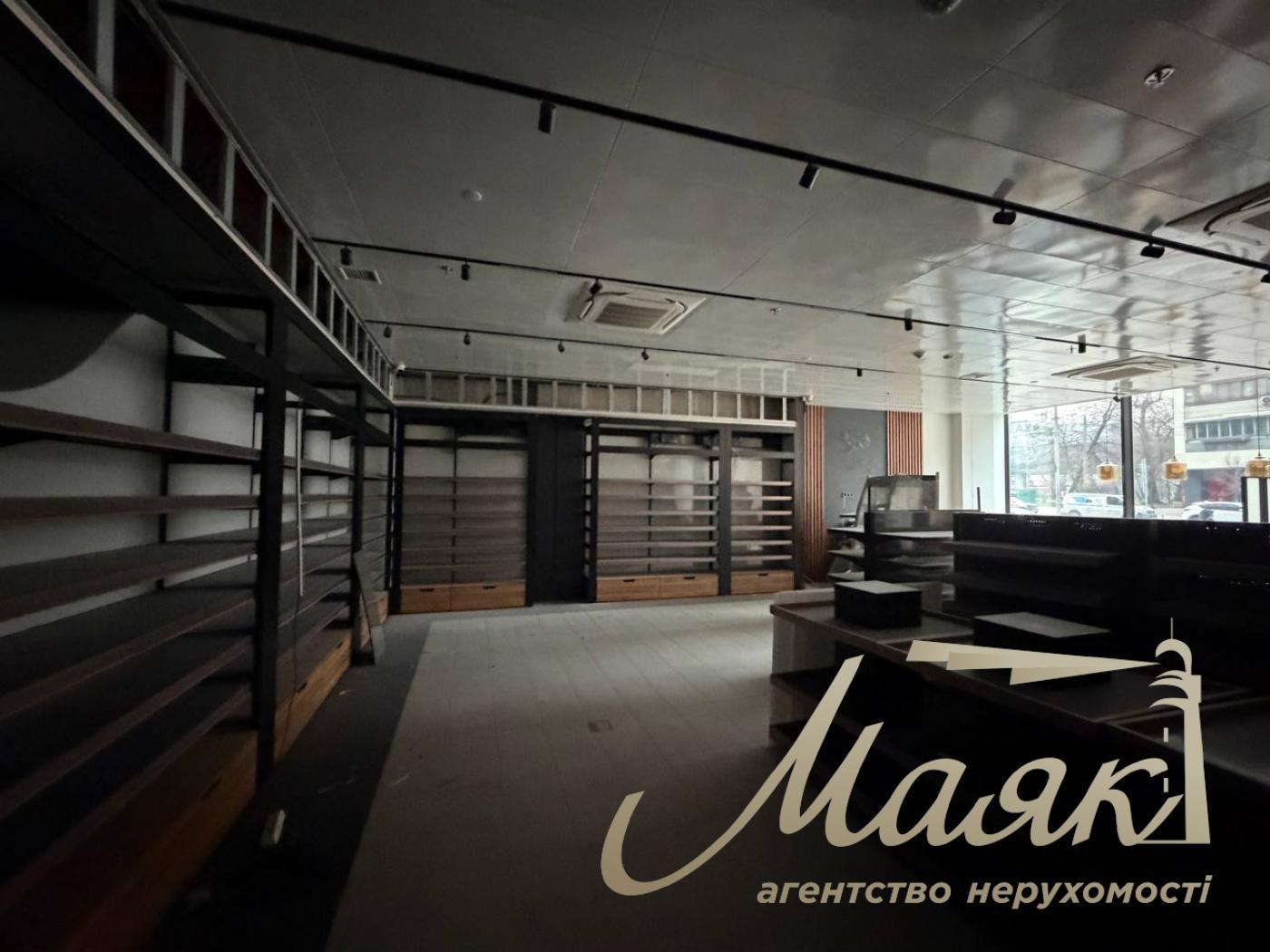 Оренда фасадного приміщення, 203 м2, БЦ Magnett, Печерськ