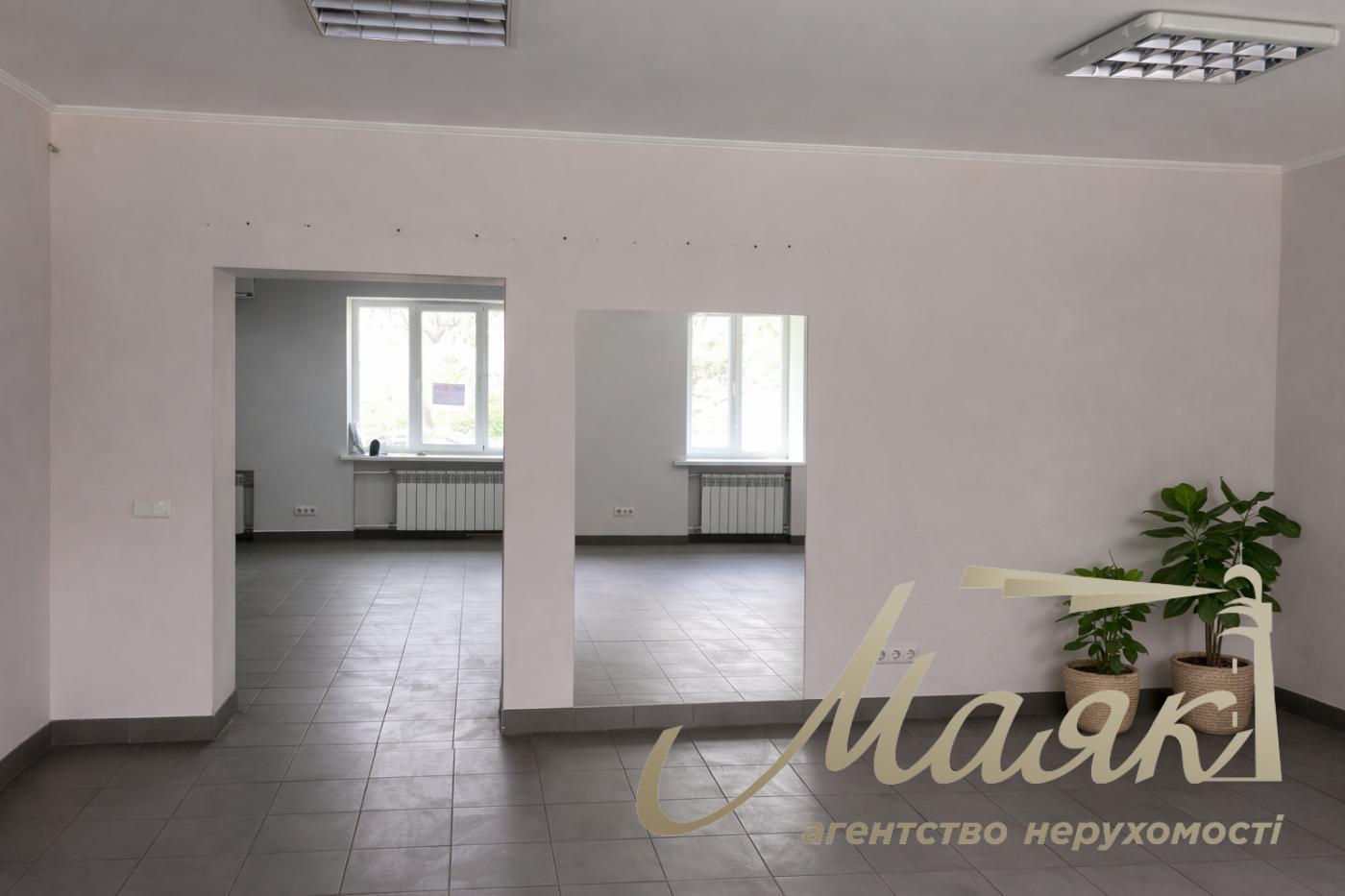 Продажа фасадного коммерческого помещения 89м2 в проходном и перспективном месте — поворот на ЖК «Комфорт Таун».