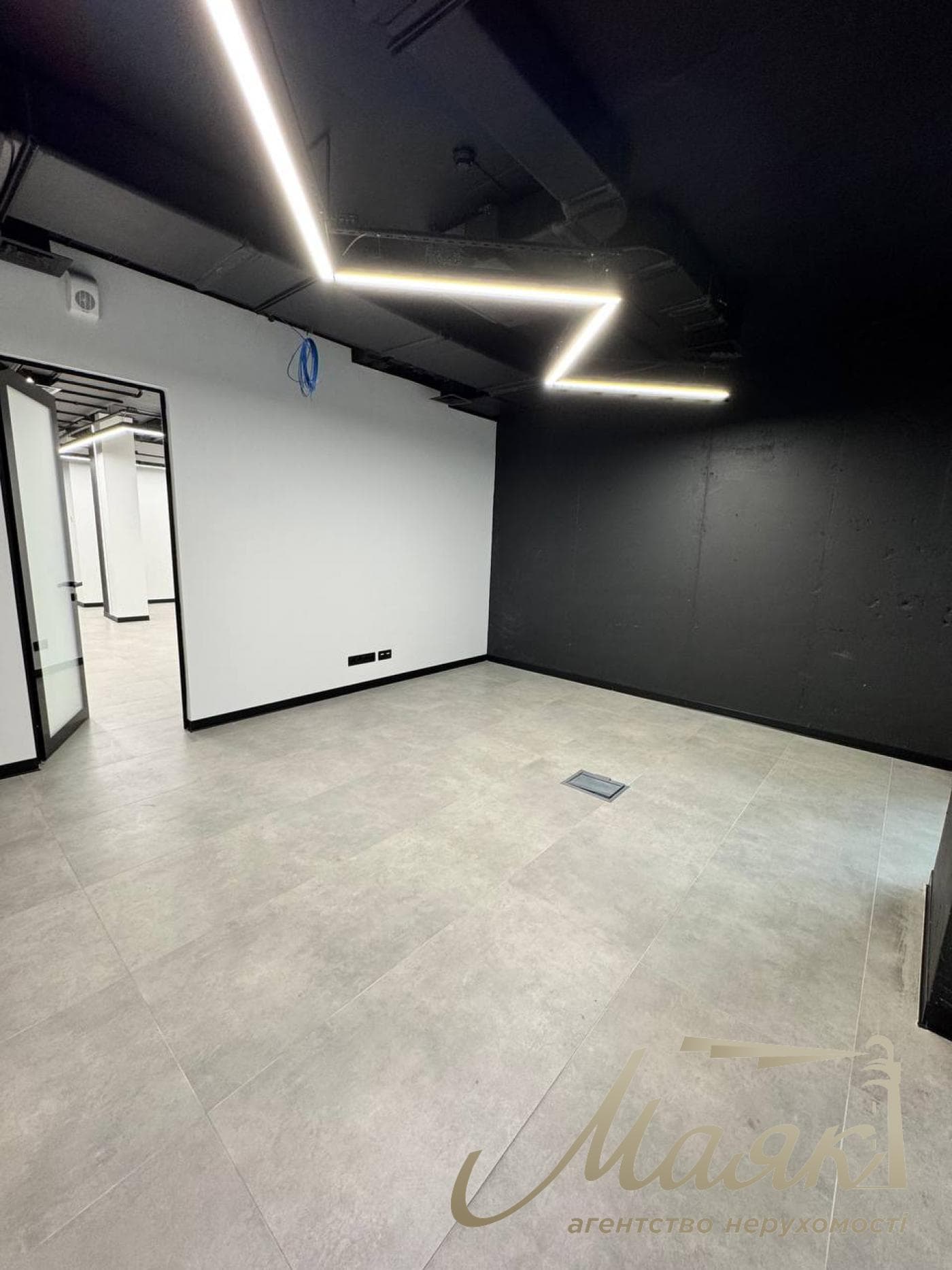 Office space for rent: 282.6 m² in the G Park Business Center, a Class A business center in the Holosiivskyi District.